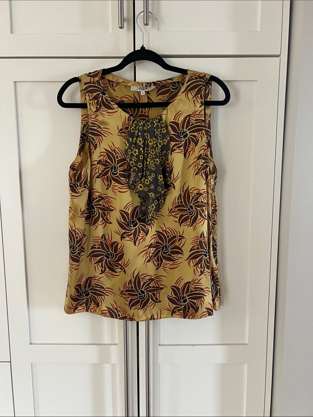 Tibi 100% Silk Tan and Brown Floral Sleeveless Top with Bib Neck Detail